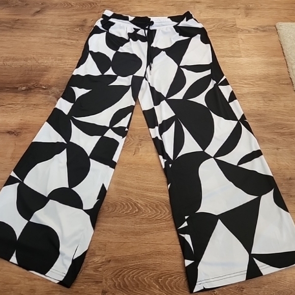 Zac & Rachel Relaxed Palazzo Black & White Boho Wide Leg Travel Flowy Pants - Picture 3 of 11